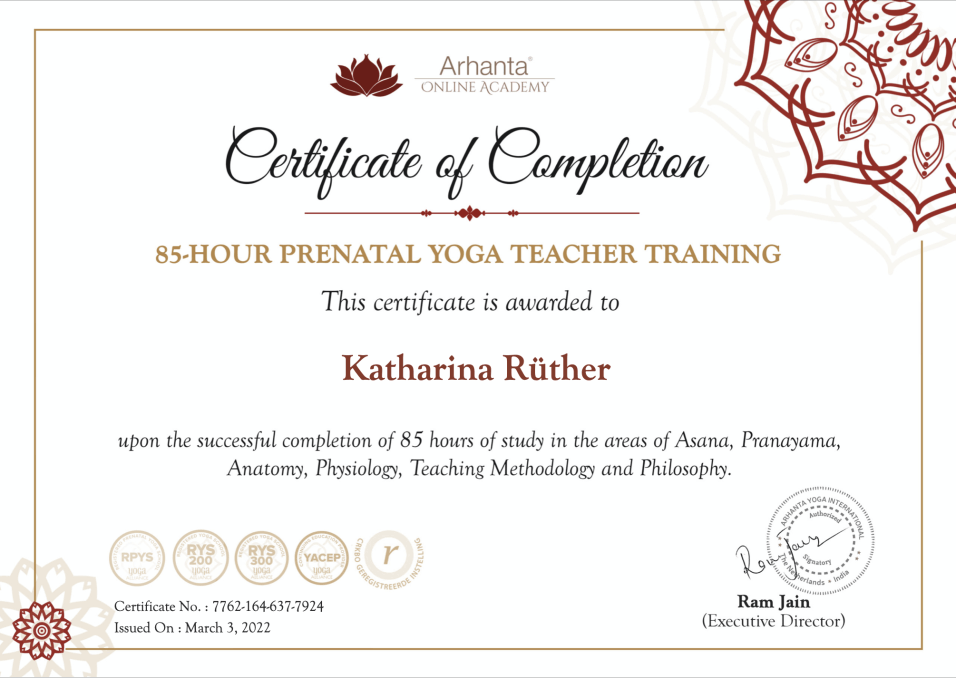 Zertifikat Yogalehrerin Schwangere Prenatal Katharina Ruether