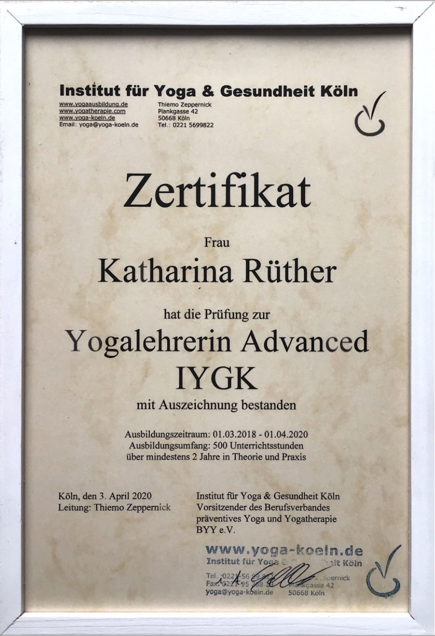 Zertifikat Yogalehrerin Basis Institut für Yoga und Gesundheit Köln